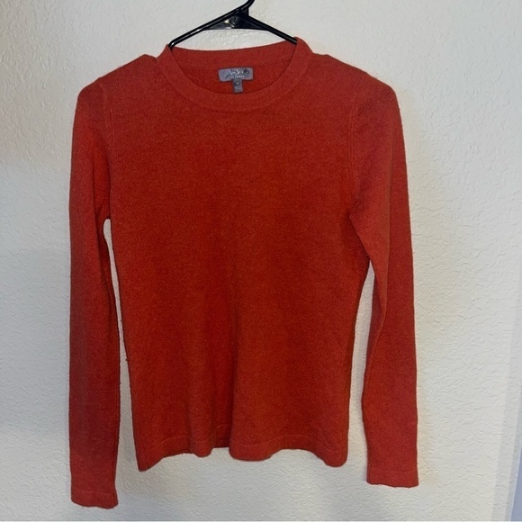 Neiman Marcus Cashmere 100% Cashmere Orange Sweater Size Medium - Picture 1 of 4